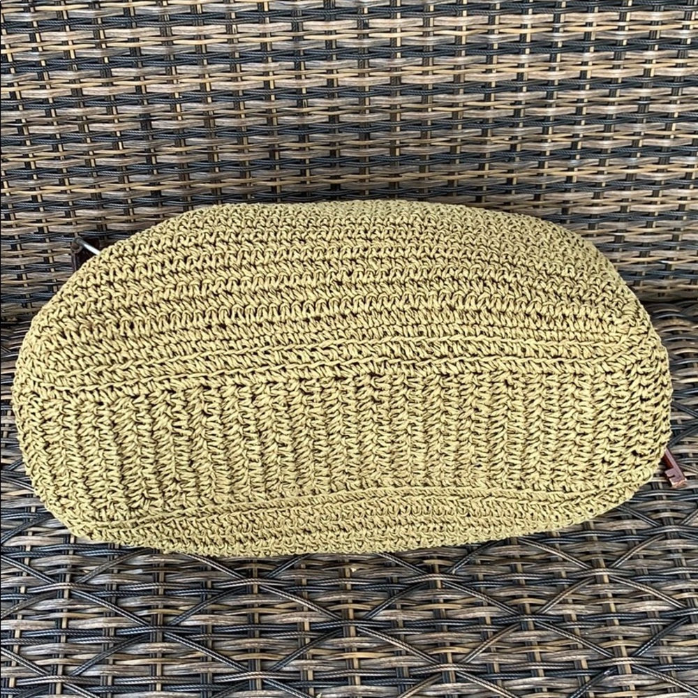 Nice Size Fossil Straw Shoulder Bag - Picture 4 of 6